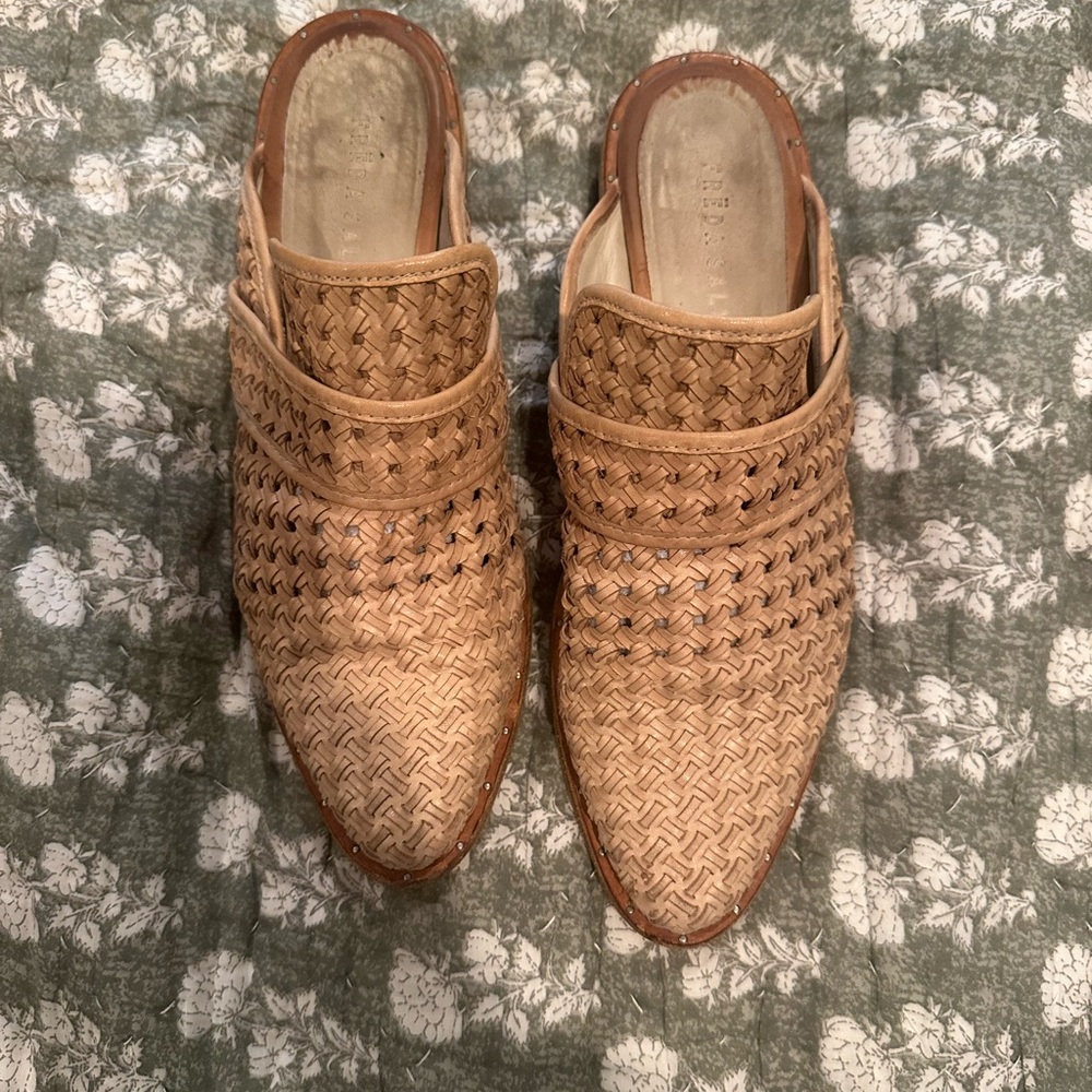 Freda Salvador Tan Woven Mules - Picture 4 of 12